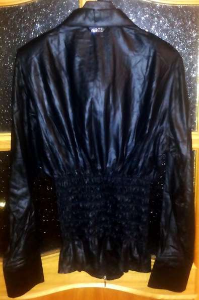 Блузка чёрная плотно облегающая фигуру Новая Размер 48 в Москве фото 7