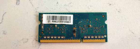 RAM Hynix PC3-10600 SODIMM 1Gb в 