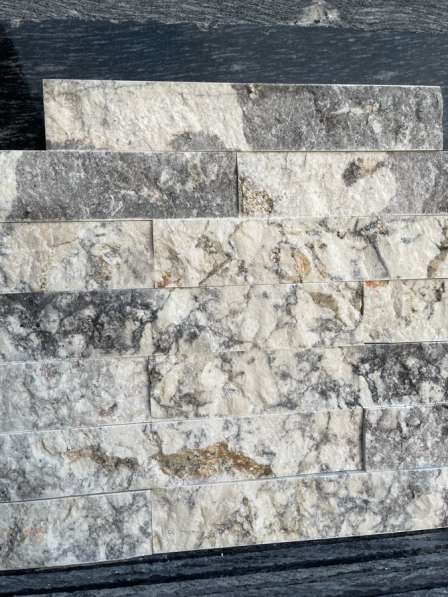 Фасадный камень мрамор, травертин, оникс, гранит в Сочи фото 12