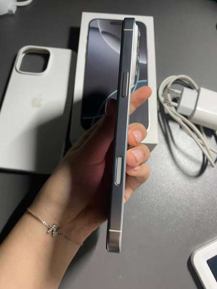 IPhone 16 pro max 256 гб в Ханты-Мансийске