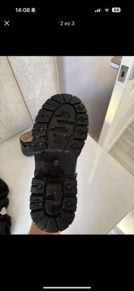 Продаю школьные туфли в Волгограде