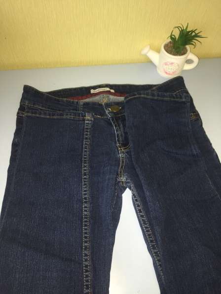 Джинсы