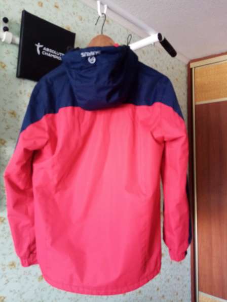 Продам мужскую весеннею куртку в Челябинске