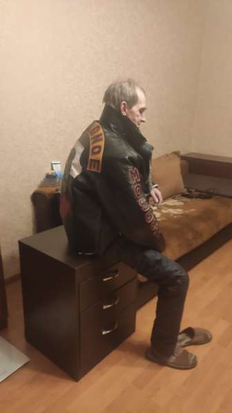 Продаю зимнюю кожаную куртку в Москве