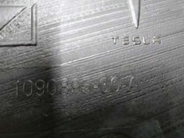 З/ч Тесла. Воздуховод багажника задний правый Tesla model X в Москве фото 3
