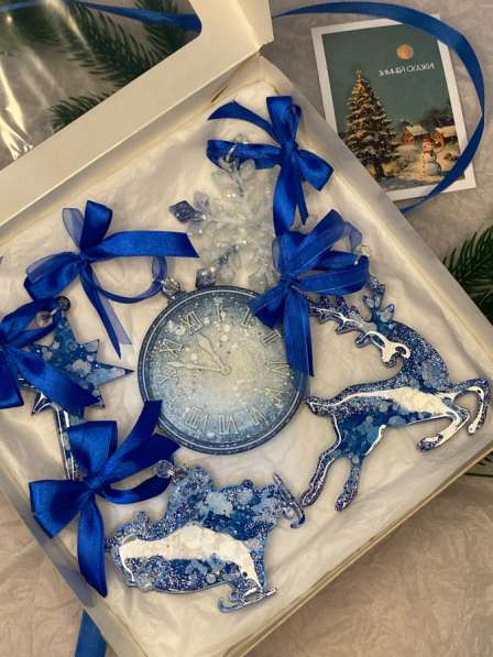 Ёлочные игрушки из эпоксидной смолы в Томске