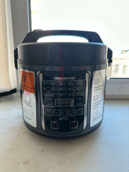 Мультиварка Redmond m52