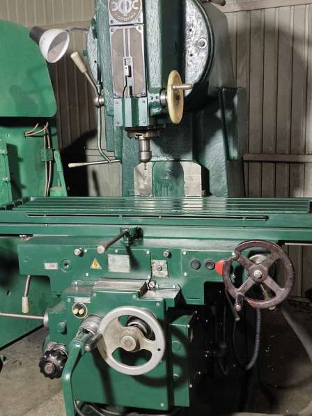 Станок 6Р12 вертикальный консольно-фрезерный продам в Владивостоке фото 11