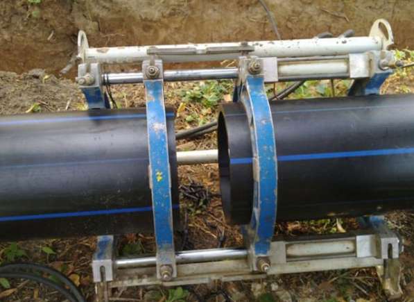 Монтаж трубопроводов для водоснабжение в фото 4