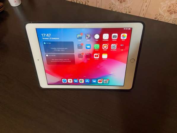 Продам Apple IPad 2018 32gb WI-FI SILVER