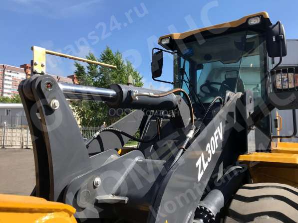 Фронтальный погрузчик XCMG Zl30FV в Белово фото 15