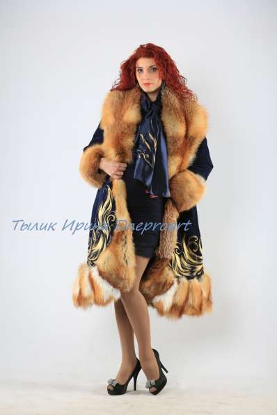 Пальто "Зимняя сказка"из синей замши с мехом лисы в фото 6