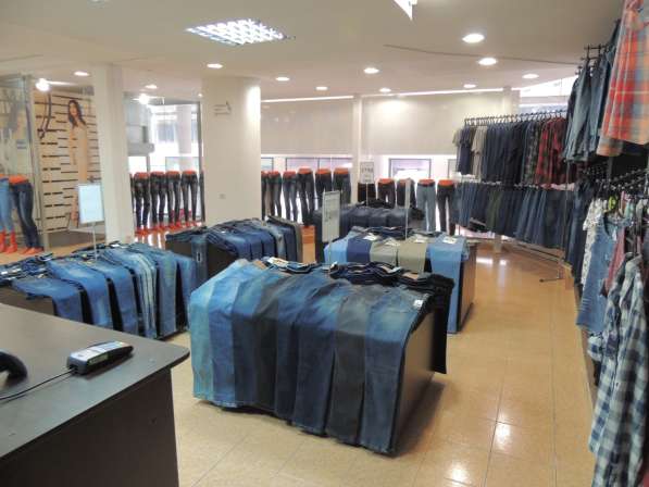 Продам прибыльный джинсовый магазин в Сочи фото 13