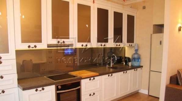 Сдам однокомнатную квартиру в Санкт-Петербурге. Жилая площадь 40 кв.м. Этаж 4. Есть балкон. в Санкт-Петербурге