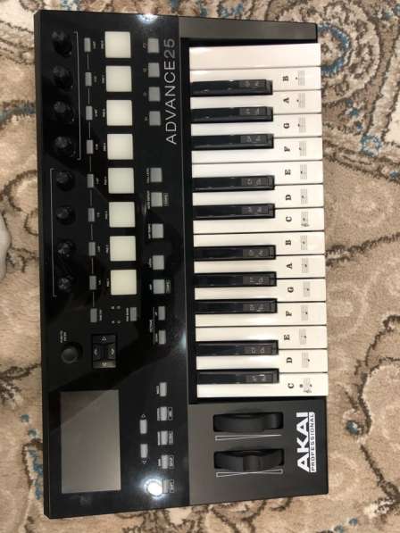 Akai advance 25 pro midi клавиатура в Москве фото 7