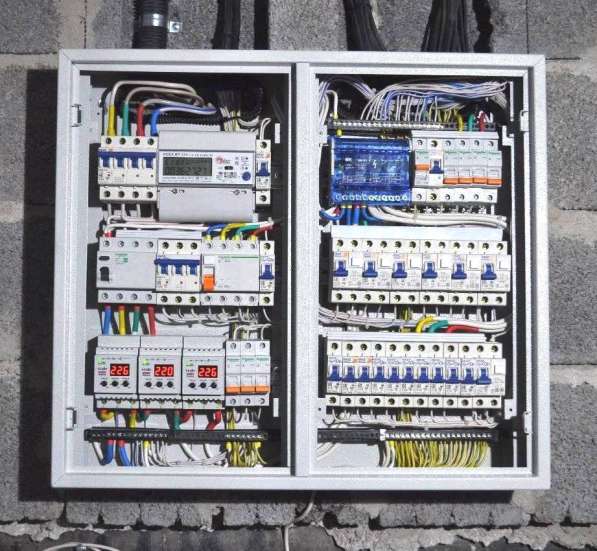 Профессиональный электромонтаж квартир "под ключ". Электрик