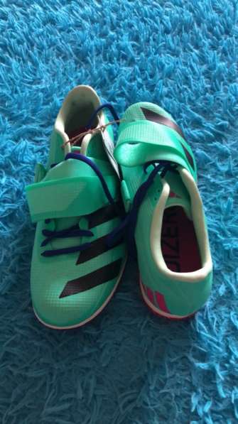 Спортивная обувь