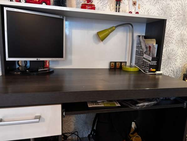 Письменный стол в Калининграде