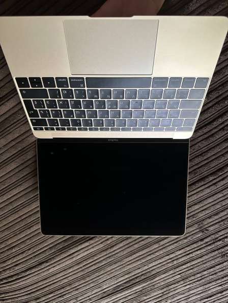 MacBook 13 Air 2017 года в фото 5