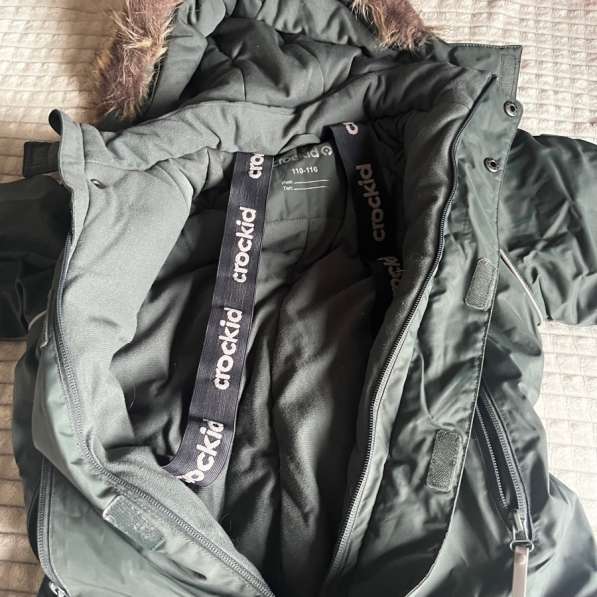 Продам комбинезон зимний в Красноярске