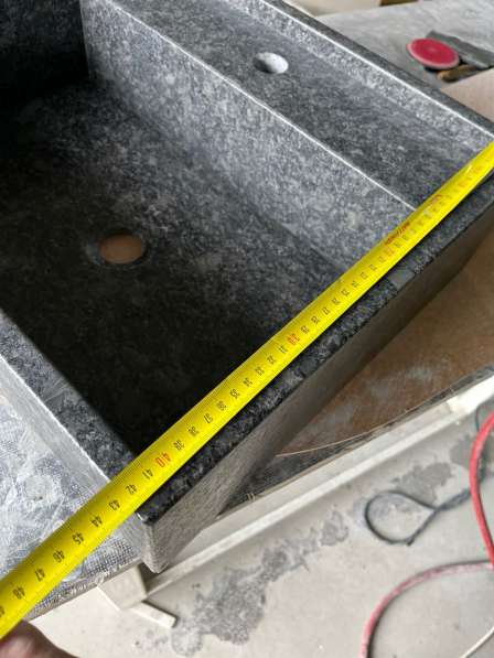 Раковина из камня