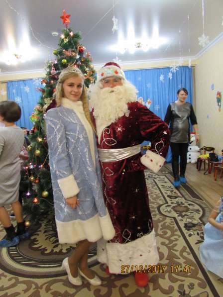 Дед Мороз и Снегурочка в Брянске