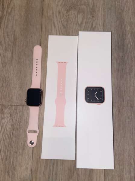 Apple Watch 5 series 44 mm