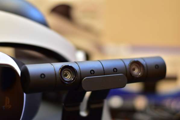 PlayStation 4 Pro, очки PS VR, камера PS Camera и 2 джойстик в фото 4