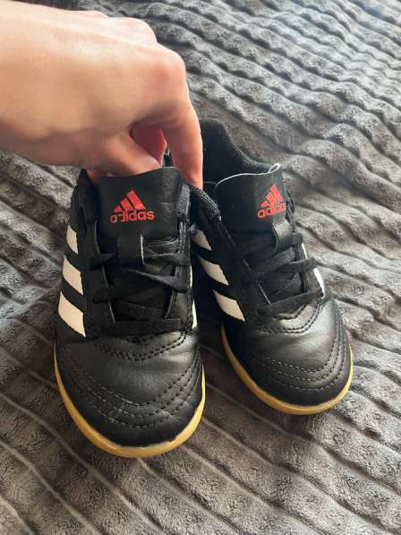 Продам копочки Adidas, размер 28, размер стельки 18 см