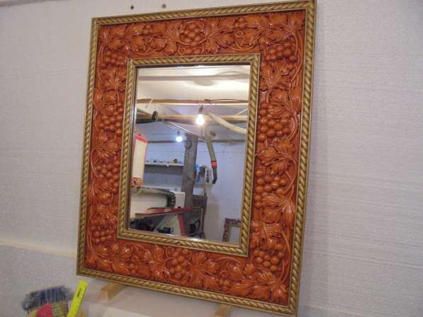 Зеркало настенное в деревянной резной раме в Кириллове фото 4