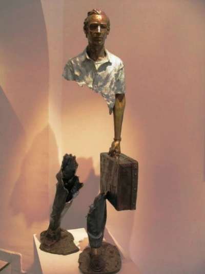 скульптура креативная"Путешественн в Краснодаре фото 3
