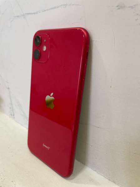 IPhone 11 red