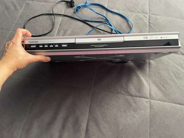 DVD-проигрыватель TOSHIBA