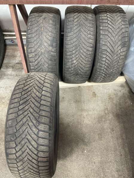 Продам шины r18 в Москве