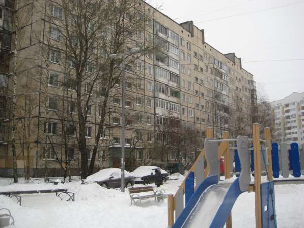 Продам 4-х комнатную квартиру в Красногвардейском районе СПБ