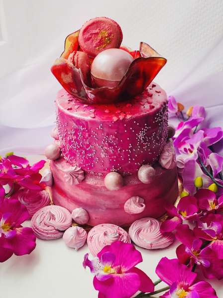 Торты и любые виды сладостей на заказ в Москве