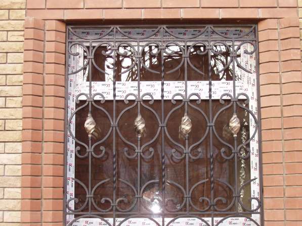 Металлические двери, решетки, ворота и другие металлоконст в фото 5
