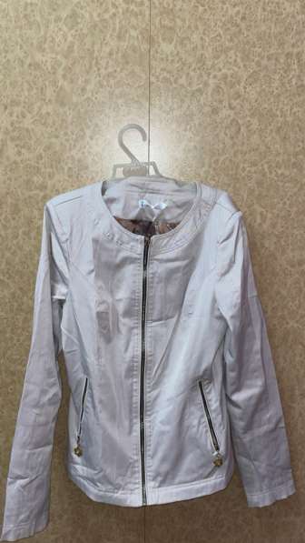 Ветровка женская