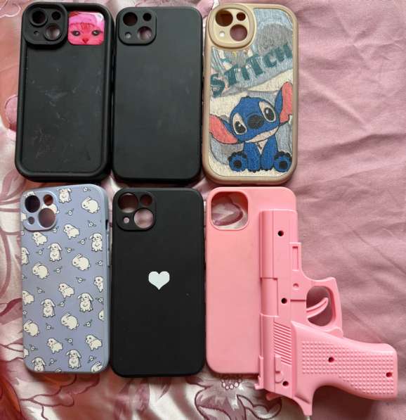Чехлы на IPhone 13