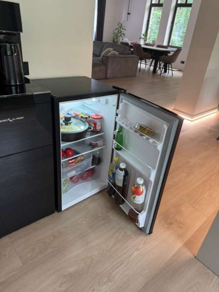 Продается холодильник мини в Москве