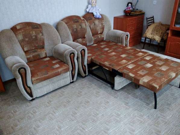 Продам мягкий уголок - диван, кресло 2шт в фото 4