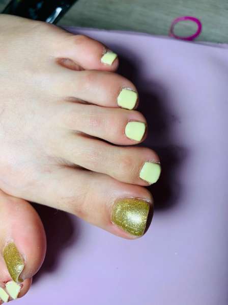 Маникюр, педикюр в Омске