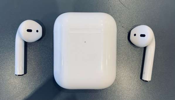 Беспроводные наушники AirPods 2 (копия) в Краснодаре фото 8