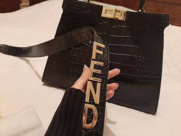 Оригинальная сумка FENDI в фото 3