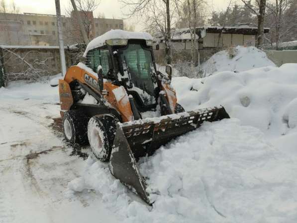 Аренда трактора погрузчика. Уборка чистка и вывоз снега в Екатеринбурге фото 8