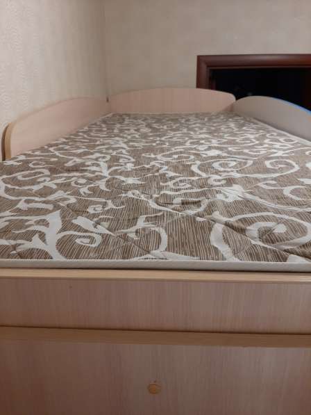 Кровать-чердак +шкаф, стол и матрас в Солнечногорске