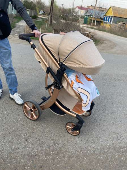 Детская коляска в Астрахани