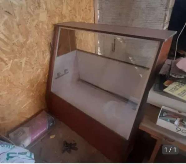 Продается витринный холодильник в 