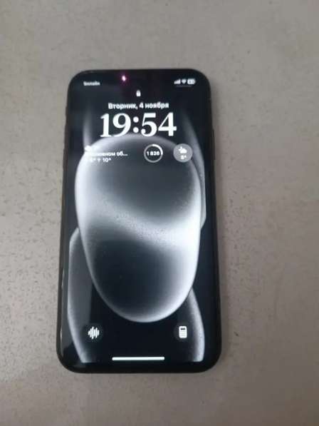 IPhone XR black 128 gb