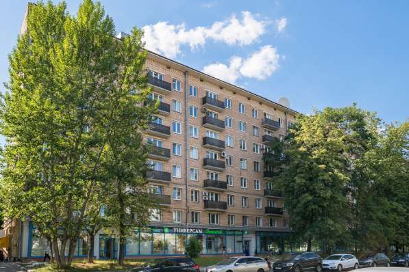 Сдается четырехкомнатная квартира в Центре Москвы на Донской